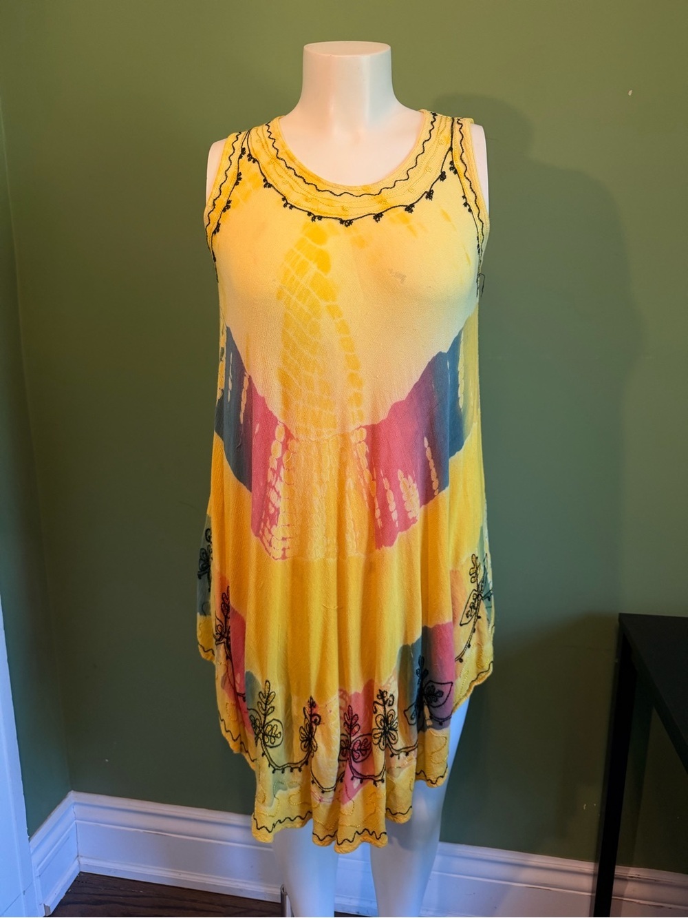 Yellow Tie-Dye Midi Dress with Decorative Trim
